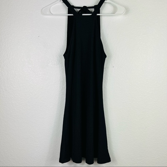H:ours revolve back keyhole sleeveless mini black dress size XS - Picture 4 of 9